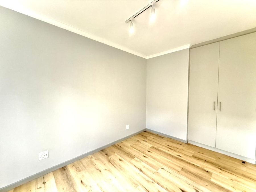 To Let 2 Bedroom Property for Rent in Wynberg Upper Western Cape
